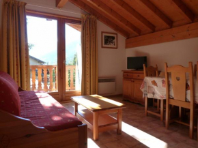 Appartement pour 6 au centre de Lanslevillard, proche des pistes avec balcon et WIFI - FR-1-508-15